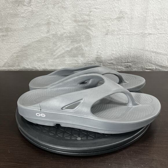Oofos OOriginal Flip Flops Mens Size 9 Gray Slip On Comfort Recovery Sandals - Picture 1 of 8